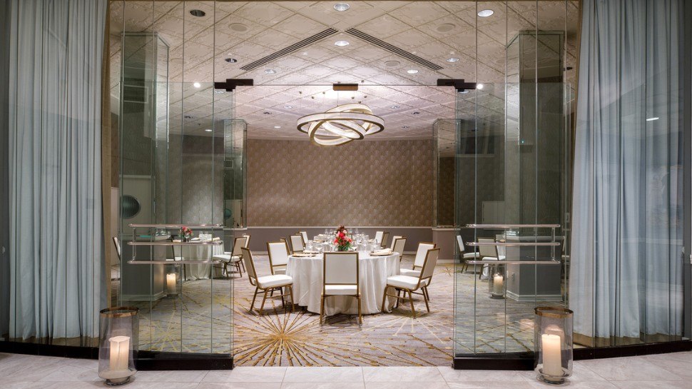 Ballroom Meeting in Hotel Metro Milwaukee, wisconsin